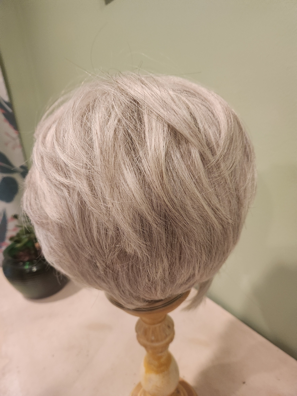 Gabor Short Layered Wig in Silver - Picture 3 of 6